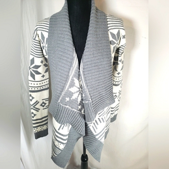 Express Gray and White Aztec Print Merino Wool Blend Cardigan Sweater Sz S - Picture 2 of 8